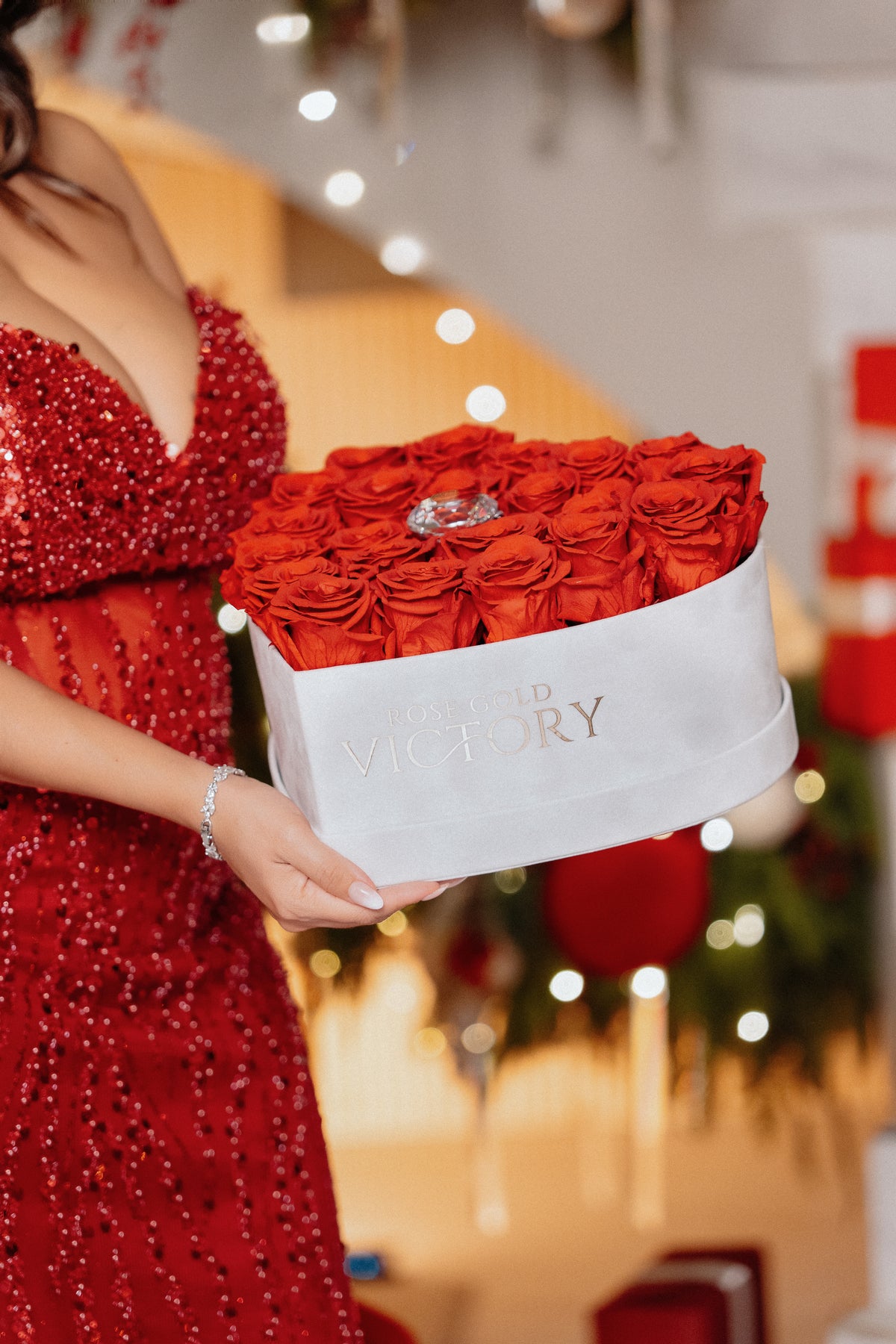 Red Roses in White Heart Box (LG)