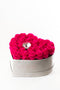 Rosas rojas en caja de corazón blanco (LG)